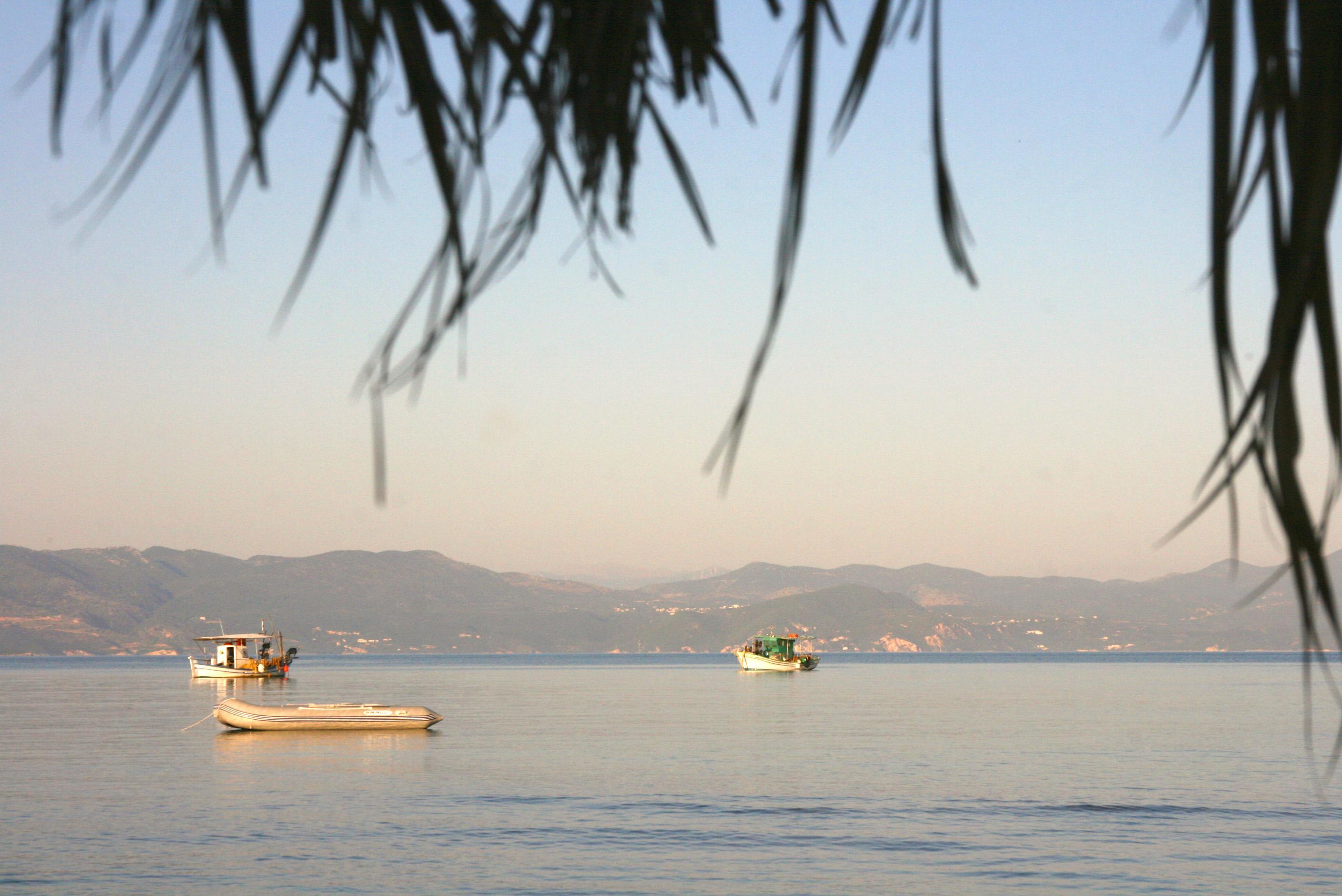 Mediterranean Blue Kavos Bagian luar foto