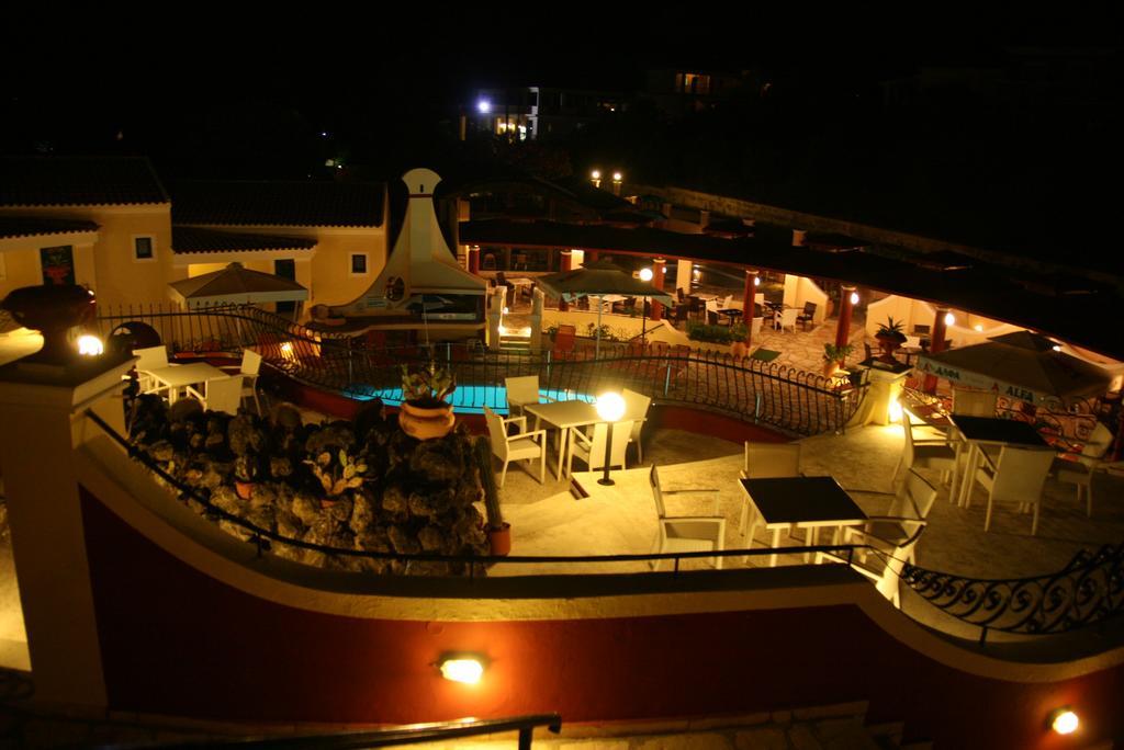 Mediterranean Blue Kavos Bagian luar foto
