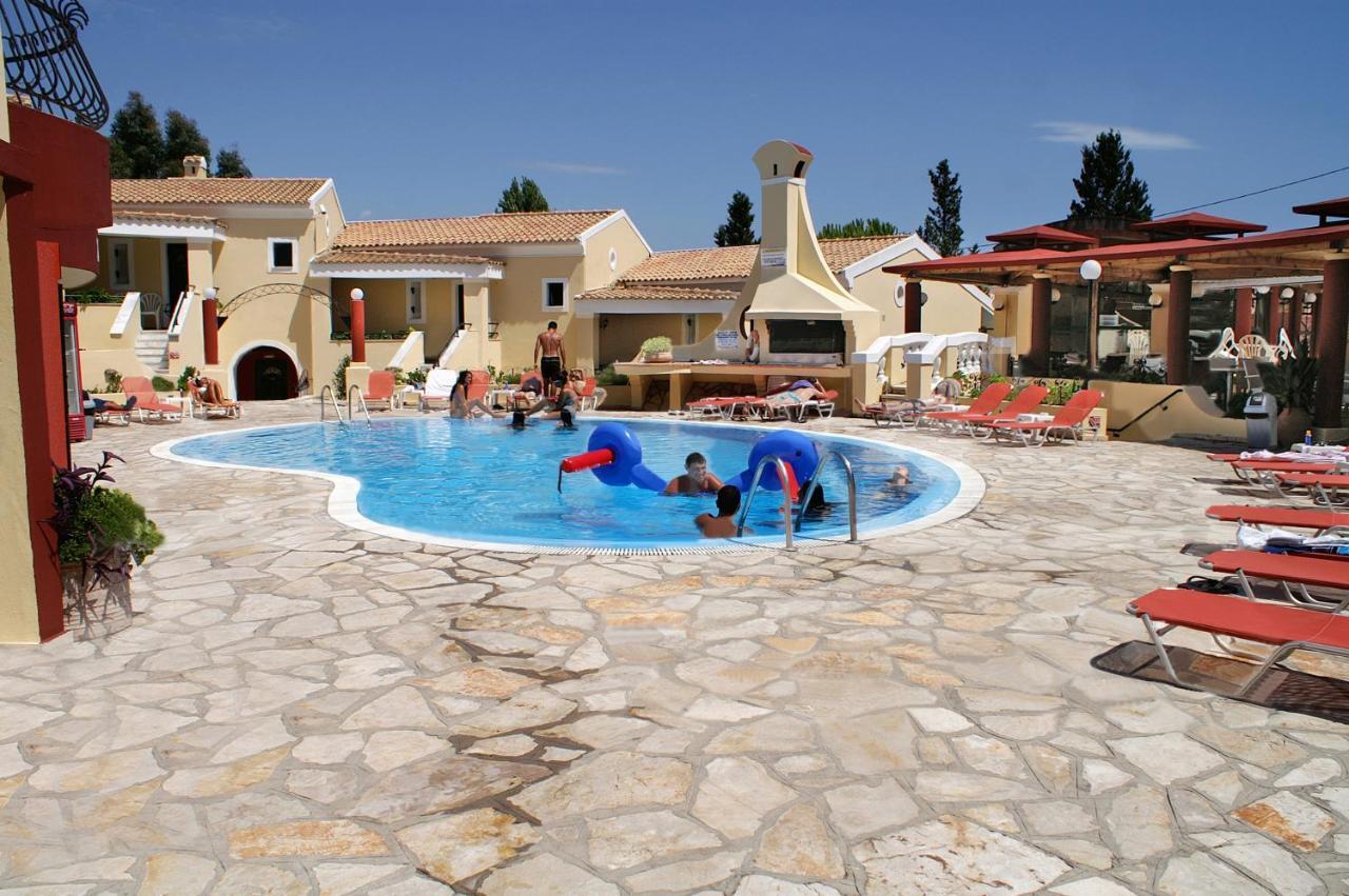 Mediterranean Blue Kavos Bagian luar foto