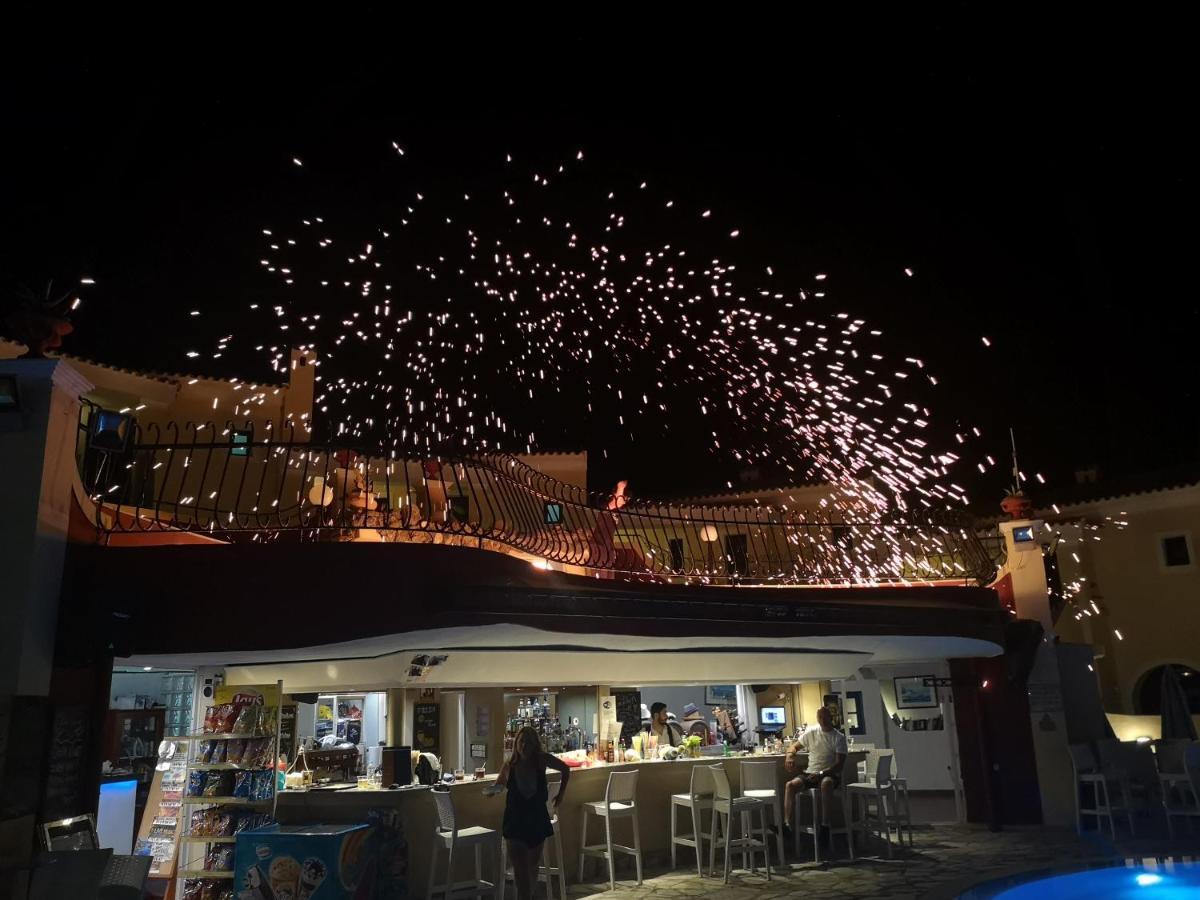 Mediterranean Blue Kavos Bagian luar foto