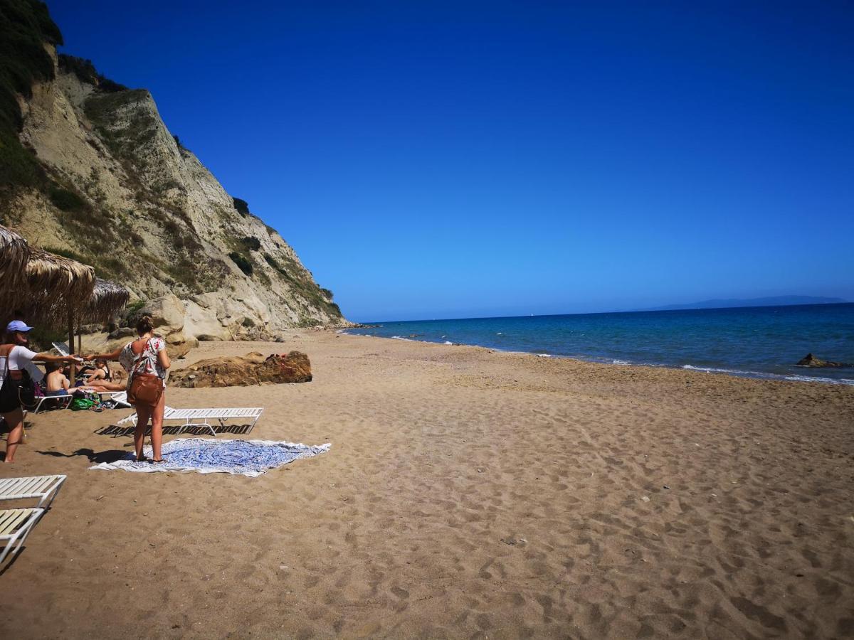 Mediterranean Blue Kavos Bagian luar foto