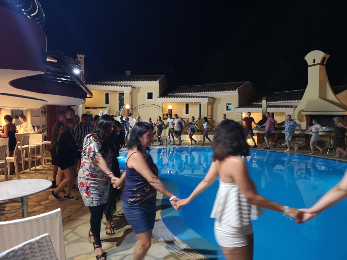 Mediterranean Blue Kavos Bagian luar foto