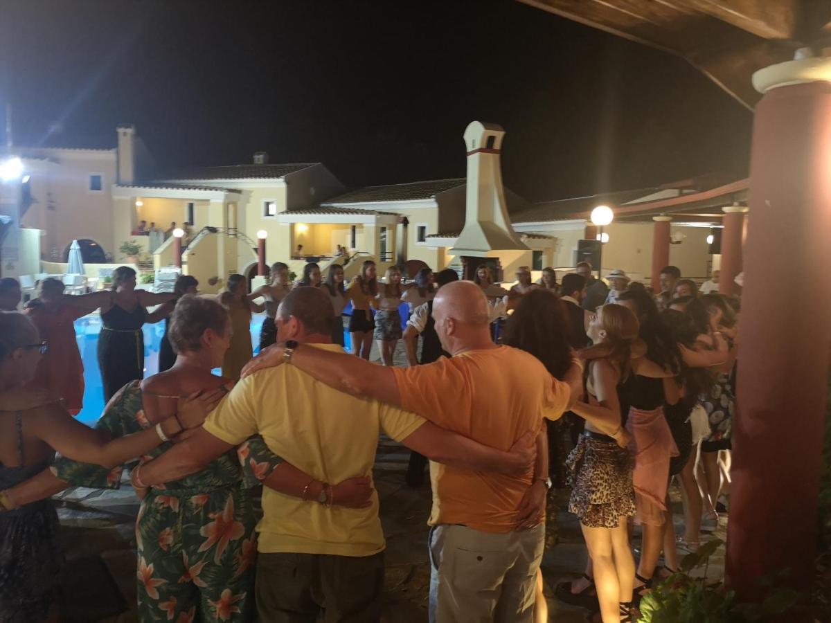 Mediterranean Blue Kavos Bagian luar foto
